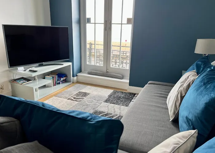 Beach From The Balcony, Ensuite And Private Parking